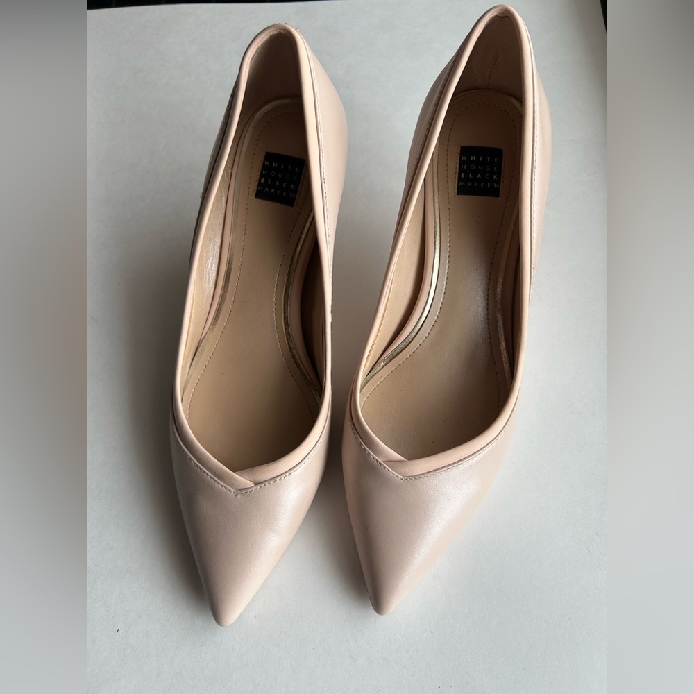 White House black market phoebe leather kitten heels